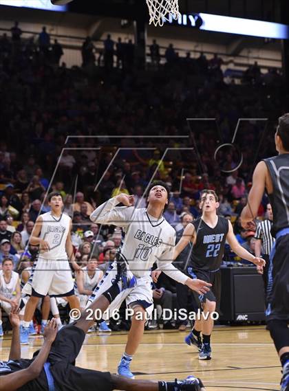 Thumbnail 2 in Pueblo West vs. Valor Christian (CHSAA 4A Final) photogallery.