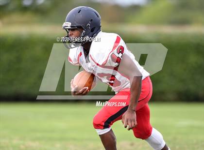 Thumbnail 2 in Greer vs Hillcrest (The Greer Gridiron Classic) photogallery.