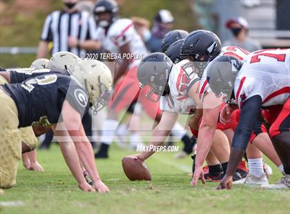 Thumbnail 3 in Greer vs Hillcrest (The Greer Gridiron Classic) photogallery.
