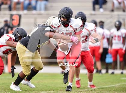 Thumbnail 3 in Greer vs Hillcrest (The Greer Gridiron Classic) photogallery.
