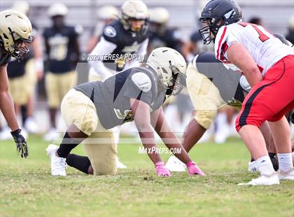 Thumbnail 1 in Greer vs Hillcrest (The Greer Gridiron Classic) photogallery.