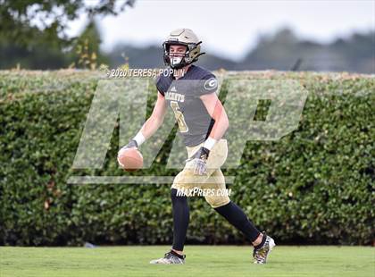 Thumbnail 2 in Greer vs Hillcrest (The Greer Gridiron Classic) photogallery.