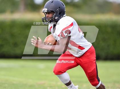 Thumbnail 3 in Greer vs Hillcrest (The Greer Gridiron Classic) photogallery.
