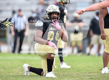 Thumbnail 3 in Greer vs Hillcrest (The Greer Gridiron Classic) photogallery.