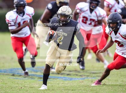 Thumbnail 1 in Greer vs Hillcrest (The Greer Gridiron Classic) photogallery.