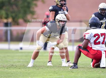 Thumbnail 3 in Greer vs Hillcrest (The Greer Gridiron Classic) photogallery.