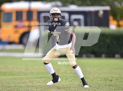 Thumbnail 1 in Greer vs Hillcrest (The Greer Gridiron Classic) photogallery.