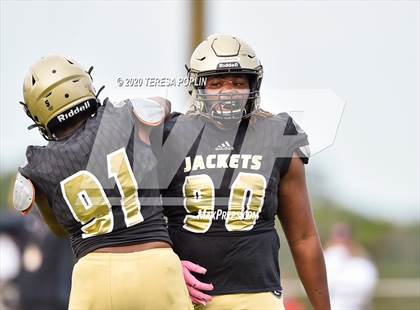 Thumbnail 1 in Greer vs Hillcrest (The Greer Gridiron Classic) photogallery.
