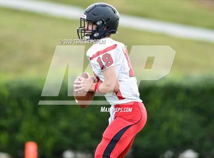 Thumbnail 3 in Greer vs Hillcrest (The Greer Gridiron Classic) photogallery.