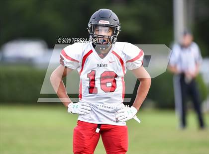 Thumbnail 2 in Greer vs Hillcrest (The Greer Gridiron Classic) photogallery.