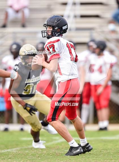 Thumbnail 3 in Greer vs Hillcrest (The Greer Gridiron Classic) photogallery.