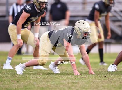 Thumbnail 2 in Greer vs Hillcrest (The Greer Gridiron Classic) photogallery.