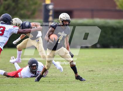 Thumbnail 1 in Greer vs Hillcrest (The Greer Gridiron Classic) photogallery.