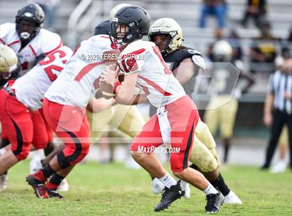 Thumbnail 2 in Greer vs Hillcrest (The Greer Gridiron Classic) photogallery.