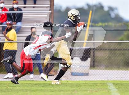 Thumbnail 2 in Greer vs Hillcrest (The Greer Gridiron Classic) photogallery.