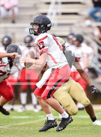 Thumbnail 1 in Greer vs Hillcrest (The Greer Gridiron Classic) photogallery.