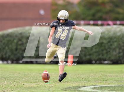 Thumbnail 2 in Greer vs Hillcrest (The Greer Gridiron Classic) photogallery.