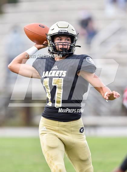 Thumbnail 2 in Greer vs Hillcrest (The Greer Gridiron Classic) photogallery.