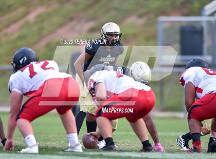 Thumbnail 2 in Greer vs Hillcrest (The Greer Gridiron Classic) photogallery.