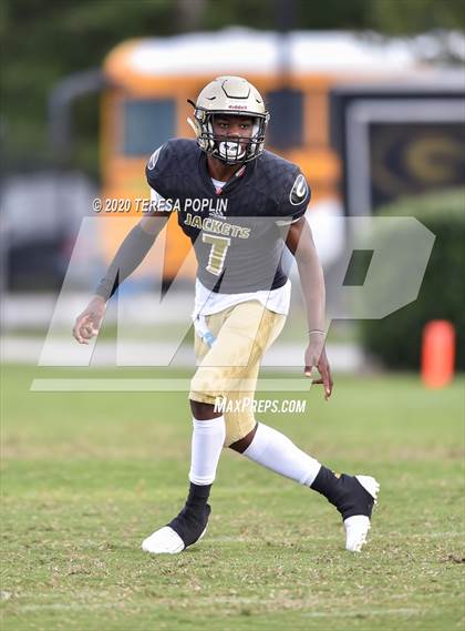Thumbnail 3 in Greer vs Hillcrest (The Greer Gridiron Classic) photogallery.