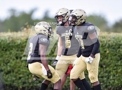 Thumbnail 1 in Greer vs Hillcrest (The Greer Gridiron Classic) photogallery.