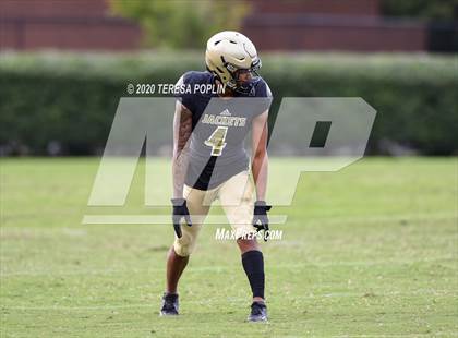 Thumbnail 2 in Greer vs Hillcrest (The Greer Gridiron Classic) photogallery.