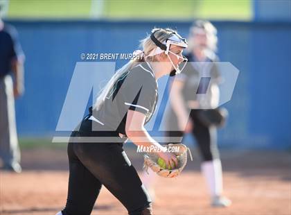 Thumbnail 1 in Fossil Ridge @ Broomfield photogallery.