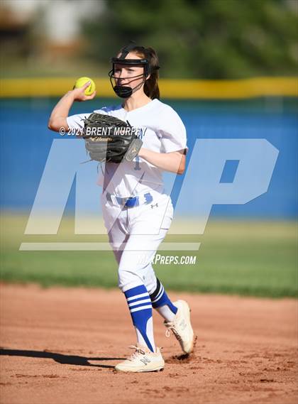 Thumbnail 3 in Fossil Ridge @ Broomfield photogallery.