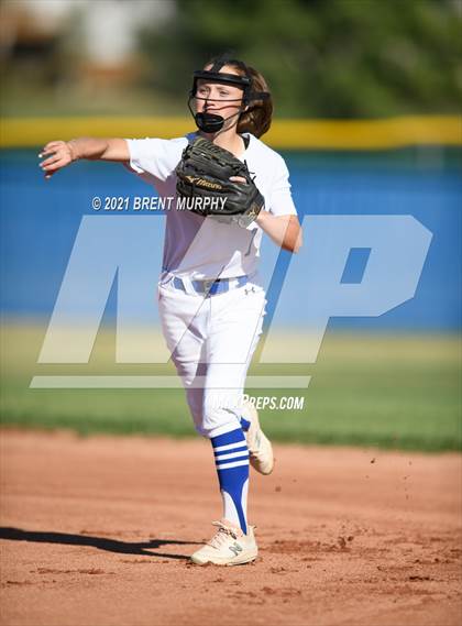 Thumbnail 1 in Fossil Ridge @ Broomfield photogallery.