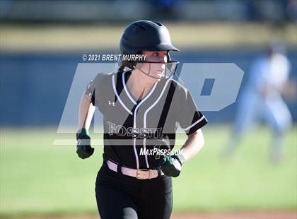 Thumbnail 1 in Fossil Ridge @ Broomfield photogallery.