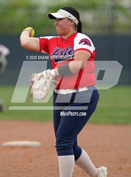 Thumbnail 3 in Hillsboro @ Life Waxahachie photogallery.