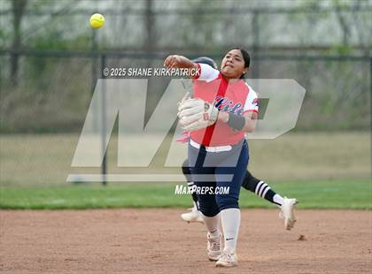 Thumbnail 3 in Hillsboro @ Life Waxahachie photogallery.