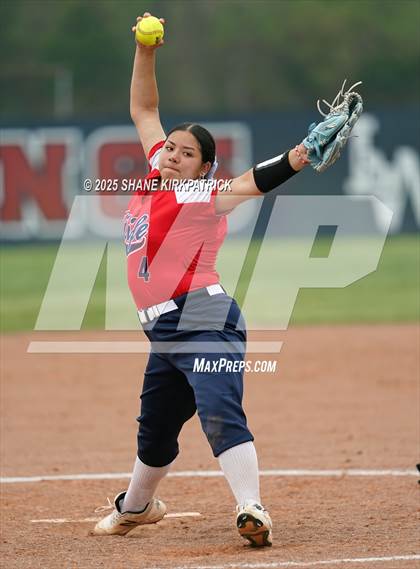 Thumbnail 1 in Hillsboro @ Life Waxahachie photogallery.