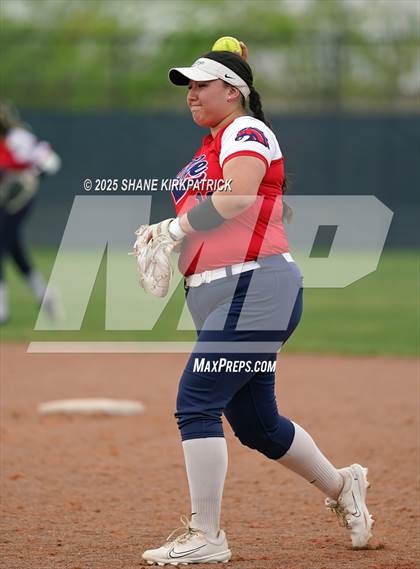 Thumbnail 2 in Hillsboro @ Life Waxahachie photogallery.