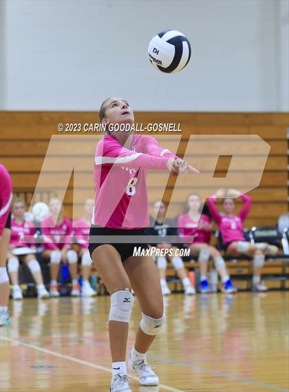 Thumbnail 3 in White Oak @ Croatan photogallery.