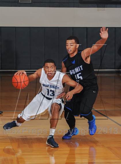 Thumbnail 2 in Mansfield Summit vs Kingwood (McDonald's Texas Invitational) photogallery.