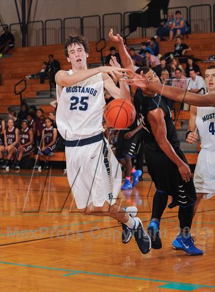 Thumbnail 1 in Mansfield Summit vs Kingwood (McDonald's Texas Invitational) photogallery.