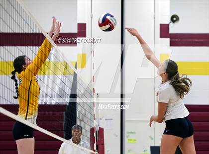 Thumbnail 2 in Honeoye Falls-Lima @ Mendon photogallery.