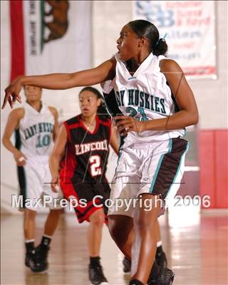 Thumbnail 3 in Lincoln vs. Sheldon (Section Playoffs) photogallery.