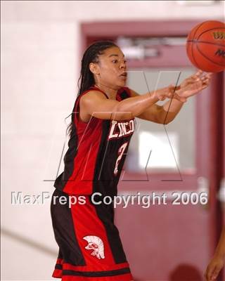 Thumbnail 2 in Lincoln vs. Sheldon (Section Playoffs) photogallery.
