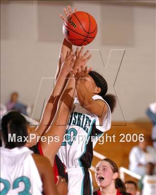 Thumbnail 2 in Lincoln vs. Sheldon (Section Playoffs) photogallery.