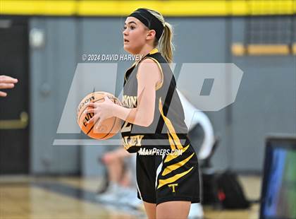 Thumbnail 2 in Thompson Valley vs Green Mountain photogallery.