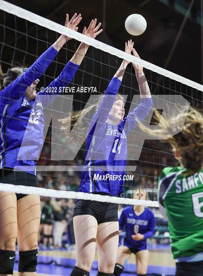 Thumbnail 2 in Denver Christian vs. Sanford (CHSAA 2A 1st Round) photogallery.