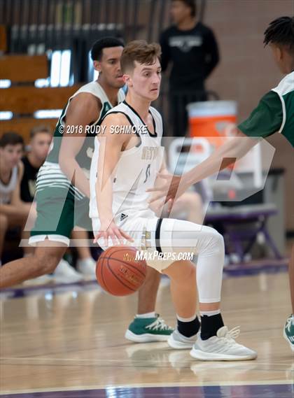 Thumbnail 3 in Murrieta Mesa vs. Westview photogallery.