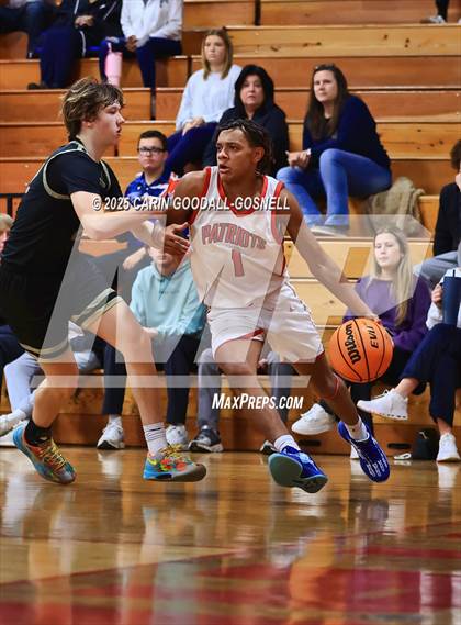 Thumbnail 3 in Dixon @ West Carteret photogallery.