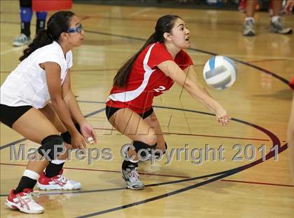 Thumbnail 2 in Burroughs @ Burbank (Senior Night) photogallery.