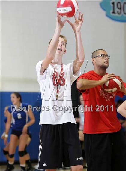 Thumbnail 2 in Burroughs @ Burbank (Senior Night) photogallery.