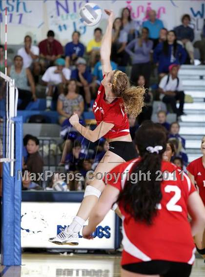 Thumbnail 2 in Burroughs @ Burbank (Senior Night) photogallery.