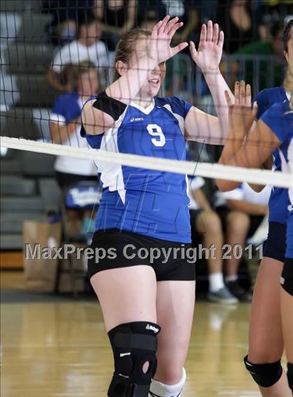 Thumbnail 2 in Burroughs @ Burbank (Senior Night) photogallery.