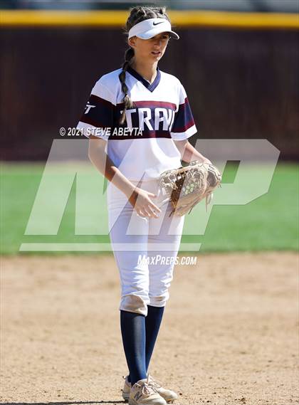 Thumbnail 3 in Arapahoe @ Cherokee Trail photogallery.